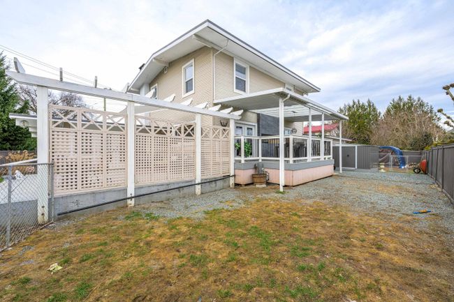 10014 Young Road, House other with 4 bedrooms, 3 bathrooms and 8 parking in Chilliwack BC | Image 32