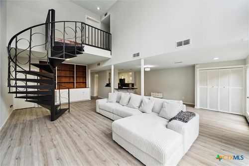 13-3300 Yorktown Street Street, Houston, TX, 77056 | Card Image