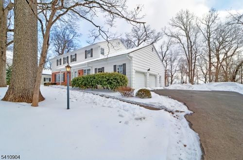 81 Huron Dr, Chatham Twp, NJ, 07928-1205 | Card Image