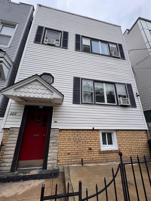 123 Collard St, Jersey City, NJ, 07306-3507 | Card Image