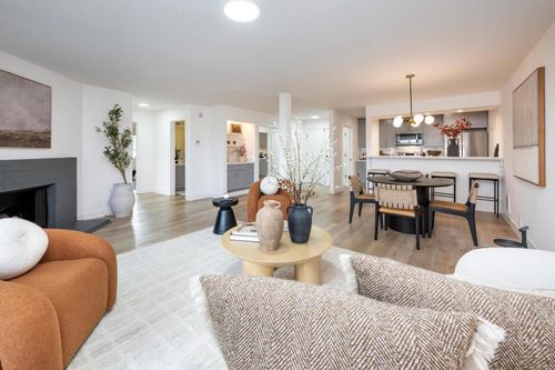 301-1500 Broadway, Millbrae, CA, 94030-2509 | Card Image