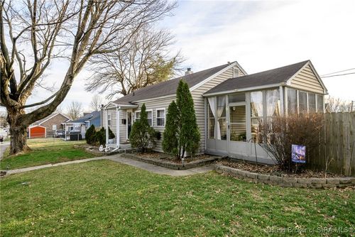 415 Cost Ave, New Albany, IN, 47150-1530 | Card Image