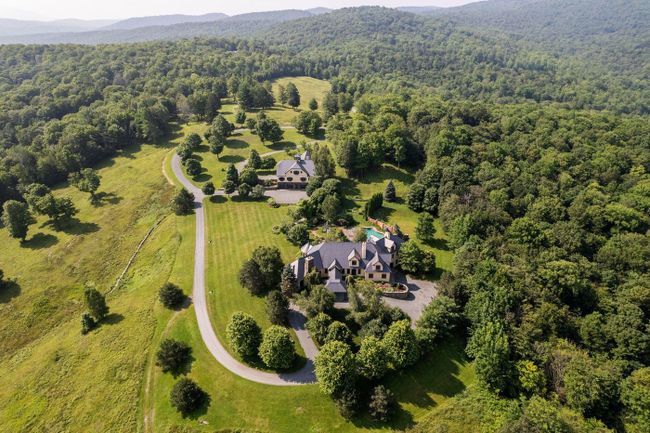 2034 Long Hill Road, House other with 4 bedrooms, 4 bathrooms and null parking in Woodstock VT | Image 1