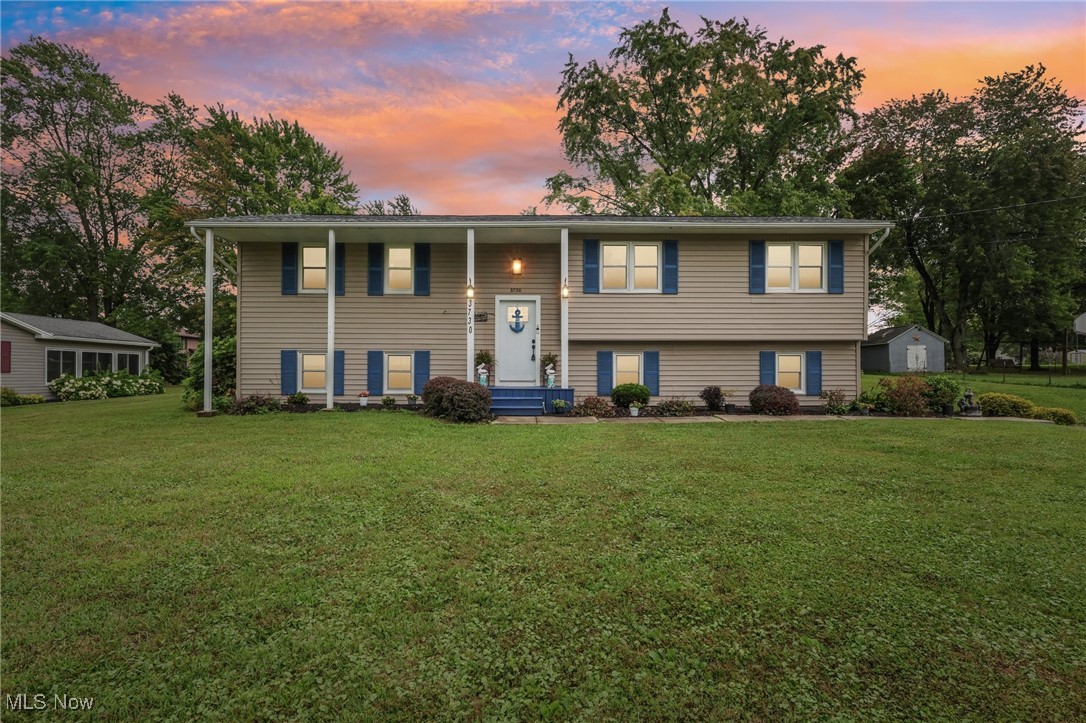 Oak Ln, Ashtabula, OH 44004
