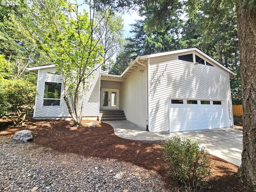 10416 Se 98th Ct, Happy Valley, OR, 97086-7223 | Card Image