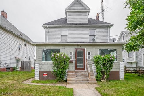 807 Troy Pl Nw, Canton, OH, 44703-3515 | Card Image