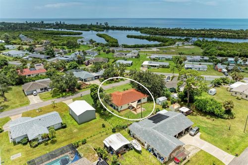 1640 Saturn Rd, VENICE, FL, 34293-6141 | Card Image
