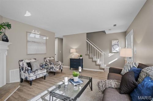 5-46 Meadow Run Ct, Saint Peters, MO, 63303-5805 | Card Image