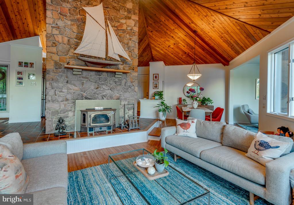 Residential in SAINT LEONARD 4