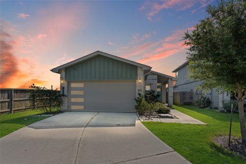 12503 Newport Arch Ln, Houston, TX, 77047-2040 | Card Image
