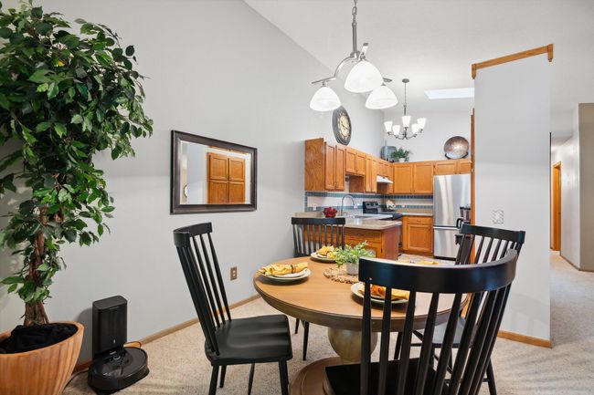 B - 4302 Clemson Circle, Townhouse with 2 bedrooms, 2 bathrooms and null parking in Eagan MN | Image 4