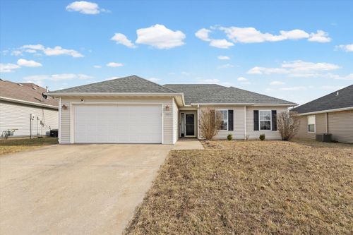 4604 Derby Ridge Dr, COLUMBIA, MO, 65202-3482 | Card Image