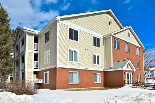 301-3 Timberwood Drive, Goffstown, NH, 03045 | Card Image