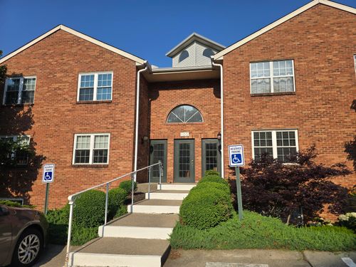 104 Spindle Top Ln, Fort Thomas, KY, 41075-4017 | Card Image