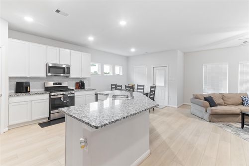 214 Water Grass Trl, Clute, TX, 77531-1547 | Card Image