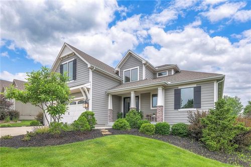 8120 Lone Elm Rd, Lenexa, KS, 66220-7202 | Card Image