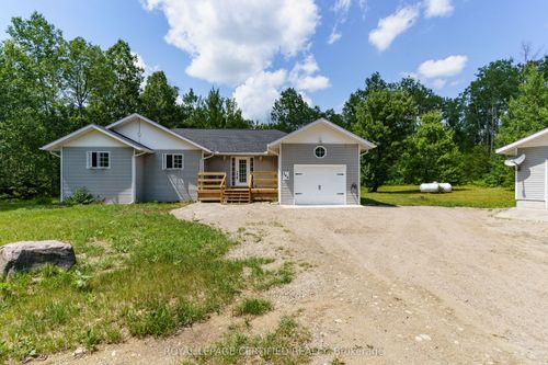 344 S Bay Lane, Muskoka, ON, P0A1J0 | Card Image