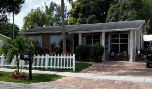 4241 Ne 1st Terrace, POMPANO BEACH, FL, 33064 | Card Image
