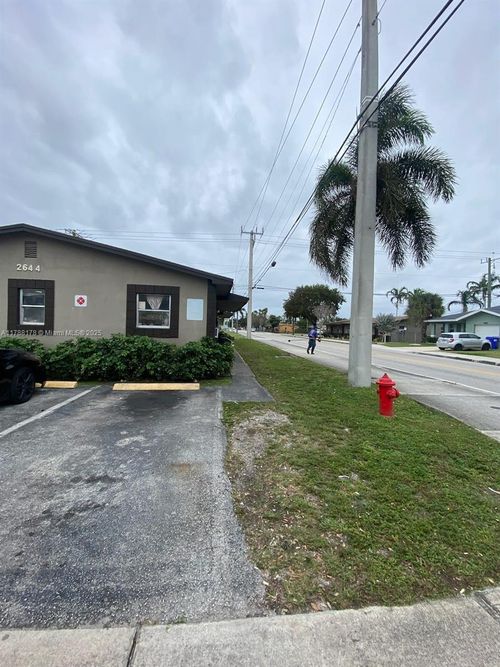 2640 Nw 2nd St, Pompano Beach, FL, 33069-2554 | Card Image