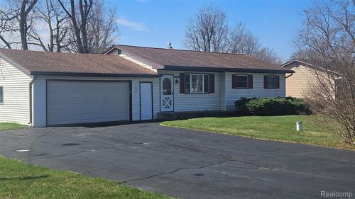 4439 Ryant Dr, Flint, MI, 48507-1055 | Card Image