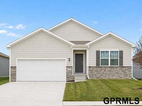 13632 Summit Street, Omaha, NE, 68142 | Card Image