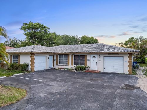 3620 Nw 110th Ave, Coral Springs, FL, 33065-2729 | Card Image