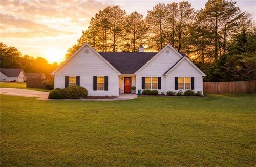 734 Evergreen Dr, Winder, GA, 30680-7878 | Card Image