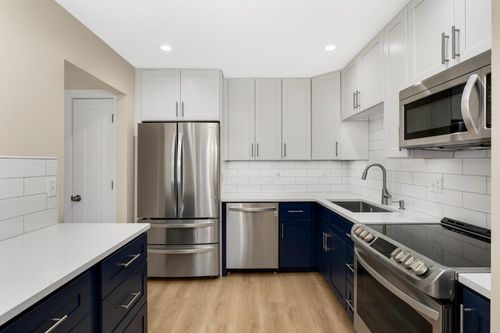 3-5141 Balmoral Ln, Bloomington, MN, 55437-2868 | Card Image