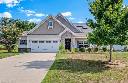 108 Sprucewood Ct, Advance, NC, 27006-7366 | Card Image