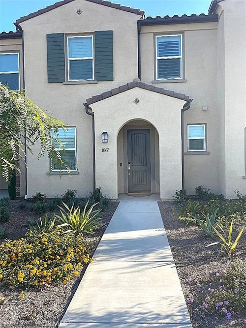 187-187 Capistrano Dr, Ventura, CA, 93004-3431 | Card Image