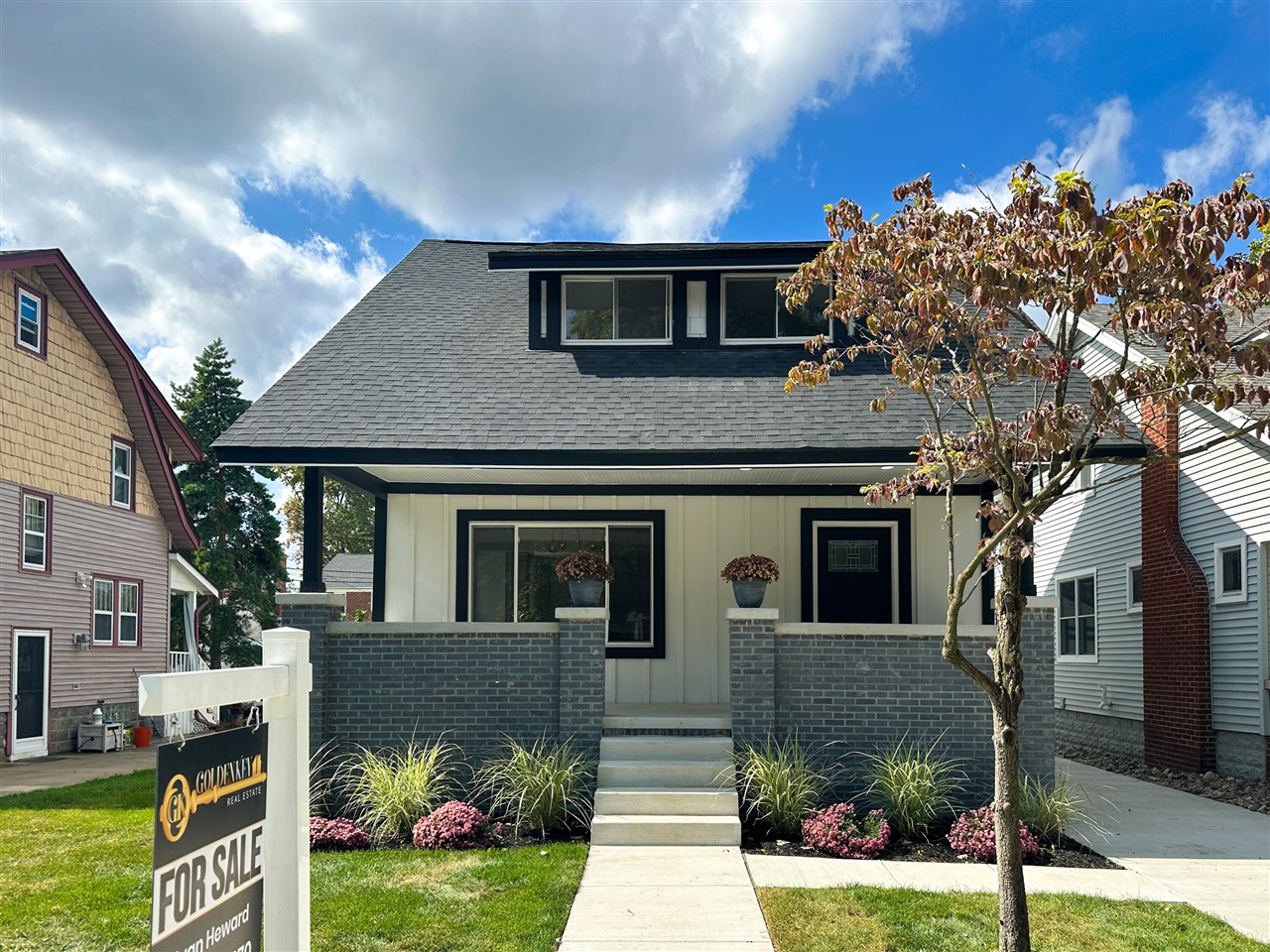 Laurel St, Royal Oak, MI 48067