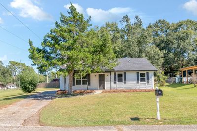 View of front of home featuring a front lawn | Image 2