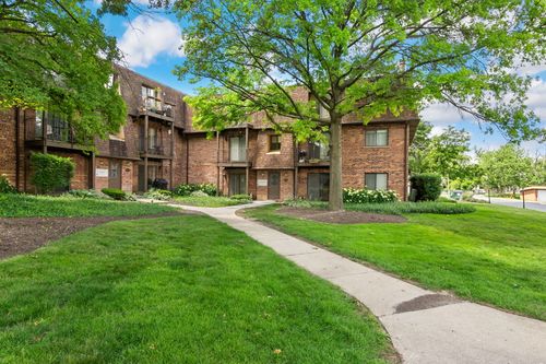 apt-33c-1520 S Fairfield Ave, Lombard, IL, 60148-4668 | Card Image