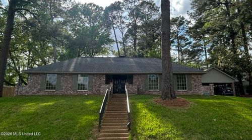 45 Stonegate Dr, Brandon, MS, 39042-2625 | Card Image