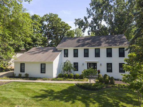 222 Beech Ridge Dr, Powell, OH, 43065-9375 | Card Image