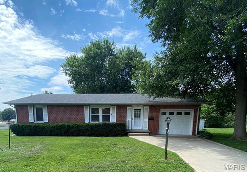 1103 E Washington Ave, Greenville, IL, 62246-2277 | Card Image