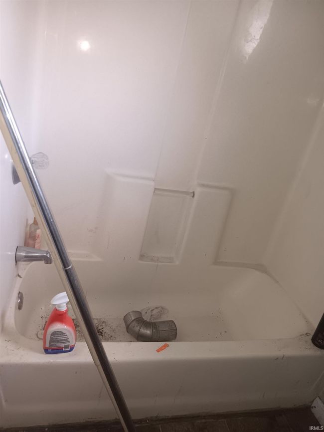 7775 E Church St, House other with 5 bedrooms, 1 bathrooms and null parking in Dugger IN | Image 17