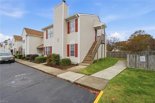 1425 Deerpond Ln, Virginia Beach, VA, 23464-6476 | Card Image