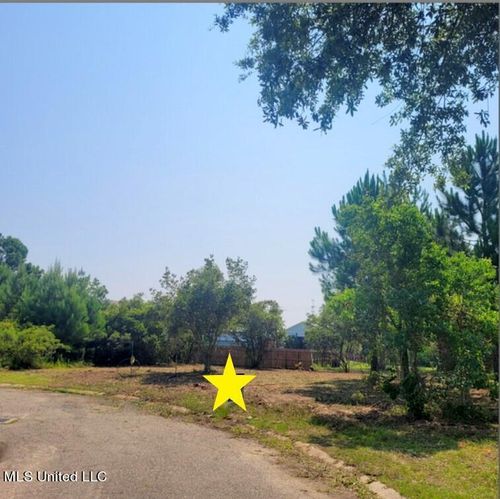 Lot #31 Pelican Cove Ln, Long Beach, MS, 39560-6703 | Card Image