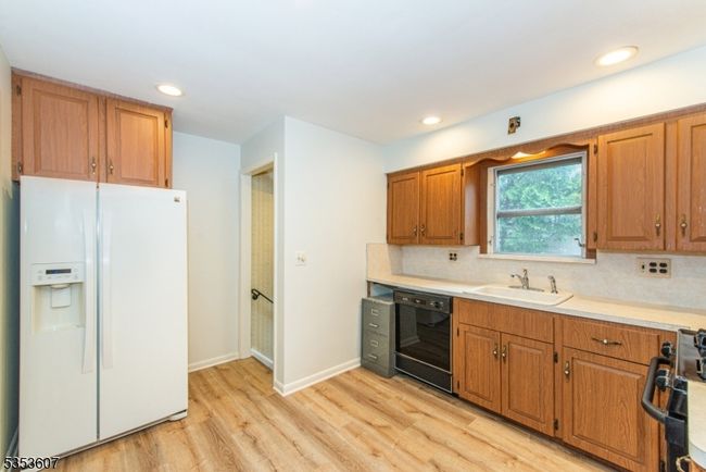 59 Lyall Rd, House other with 4 bedrooms, 2 bathrooms and null parking in Clifton NJ | Image 5