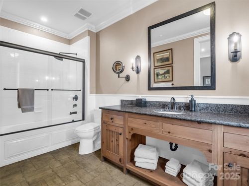 b301-305 Clubhouse Ln, Mill Spring, NC, 28756-0613 | Card Image