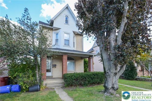 1053 3rd St, Whitehall, PA, 18052-5430 | Card Image