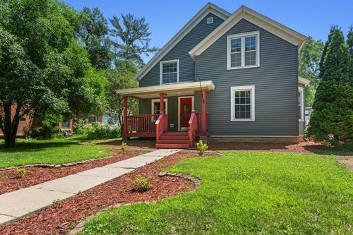 321 S 2nd St, Le Sueur, MN, 56058-2002 | Card Image