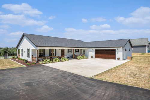 625 Orchard St, Lawton, MI, 49065-8806 | Card Image