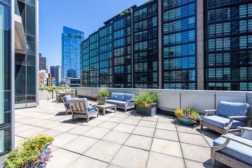906-3 Avery St, Boston, MA, 02111-1039 | Card Image