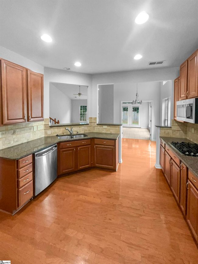 232 Raven Falls Ln, House other with 4 bedrooms, 3 bathrooms and 2 parking in Simpsonville SC | Image 6