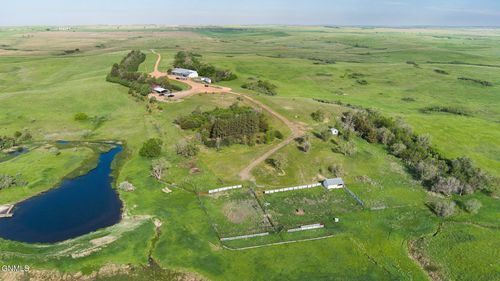 870 81st Avenue Sw, Dodge, ND, 58625 | Card Image