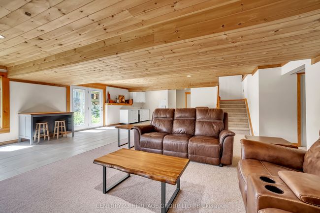 1258 Shannon Rd, House other with 4 bedrooms, 3 bathrooms and 25 parking in Plainfield ON | Image 14