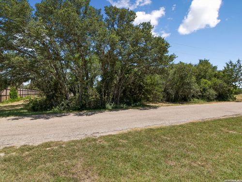 249 Grande St, Driftwood, TX, 78619-9702 | Card Image