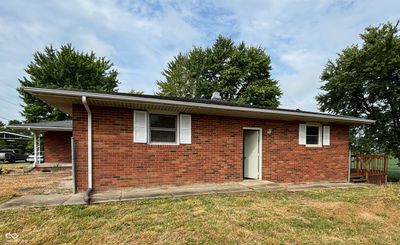 15620 E State Road 46, House other with 3 bedrooms, 2 bathrooms and null parking in Columbus IN | Image 3